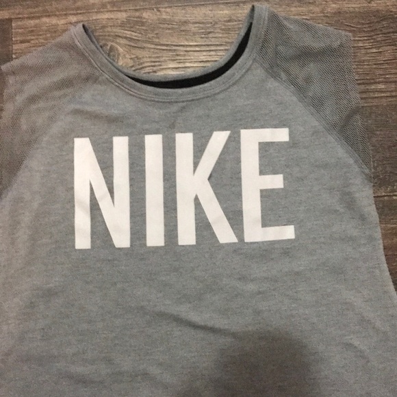 Nike gray tank top mesh sleeves - Picture 2 of 5